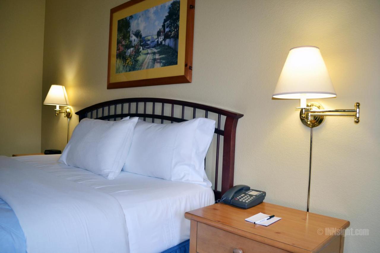 Sebastopol Inn Екстериор снимка