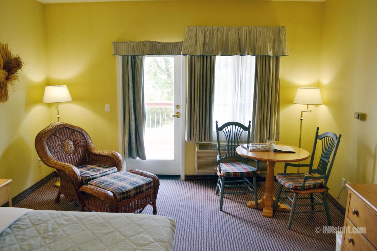 Sebastopol Inn Екстериор снимка