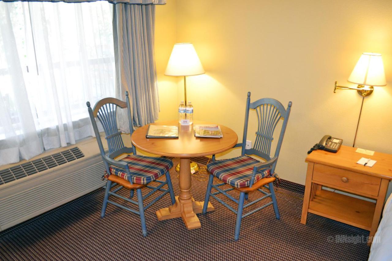 Sebastopol Inn Екстериор снимка
